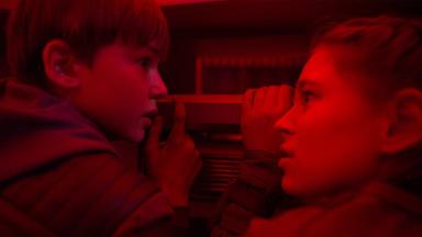 Perdidos en el espacio 2x3