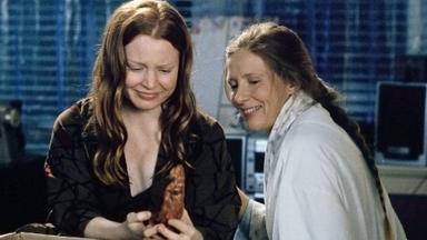 Seis Pies Bajo Tierra 2x6