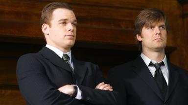 Seis Pies Bajo Tierra 4x1