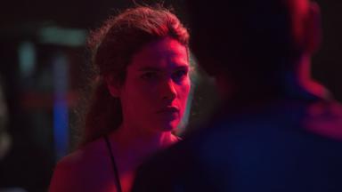 Undercover: Operación éxtasis 1x2