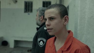 Un chico malo 1x2