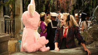 Liv y Maddie 3x4