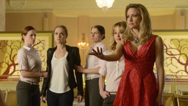 La reina de las sombras 5x1