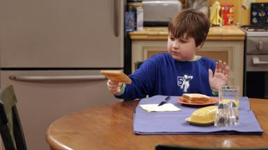 Dos Hombres y Medio 2x18