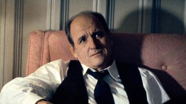 Seis Pies Bajo Tierra 2x3