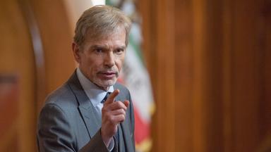 Goliat: Poder y debilidad 1x8