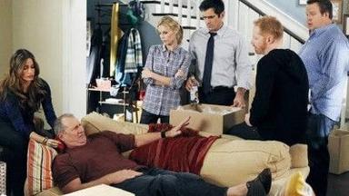Una Familia Moderna 3x8