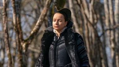 The Serpent Queen 2x1