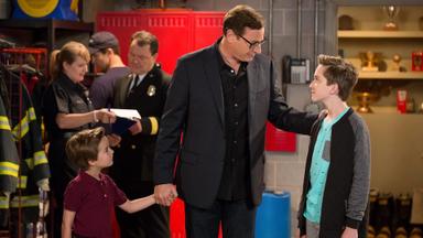 Tres por tres, el regreso 1x8