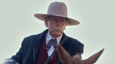 Life, Larry and the Pursuit of Unhappiness: An Almost History of America 1x5